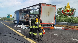 Senigallia – Incendio di un mezzo pesante in A14